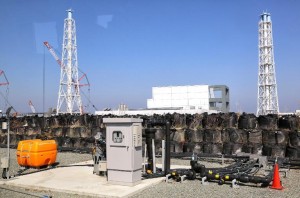 Откачка подземных вод вблизи АЭС «Фукусима-1» (снимок от 15 апреля 2014 года)